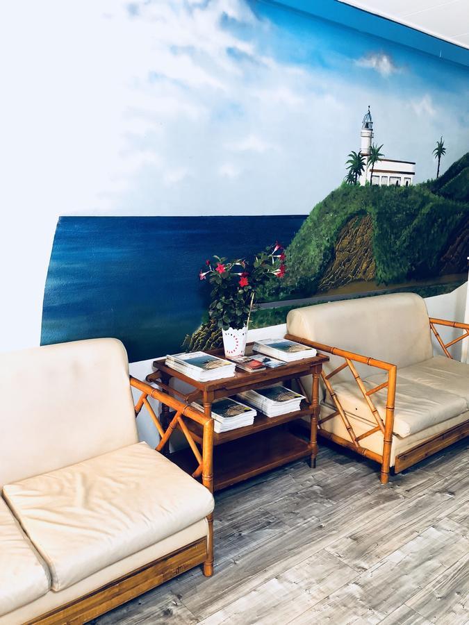 Hostal Univers Calella Bagian luar foto